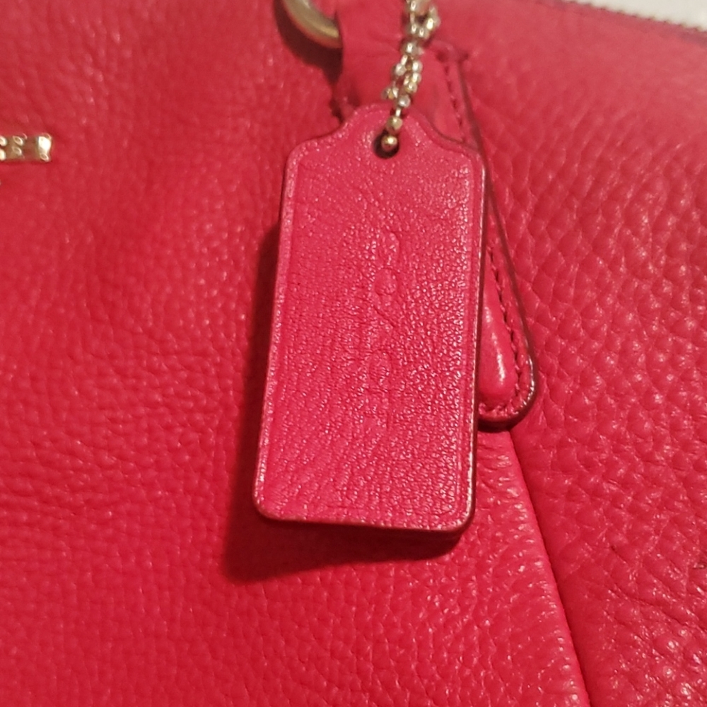 Coach shoulder purse size medium  pink - Picture 6 of 8